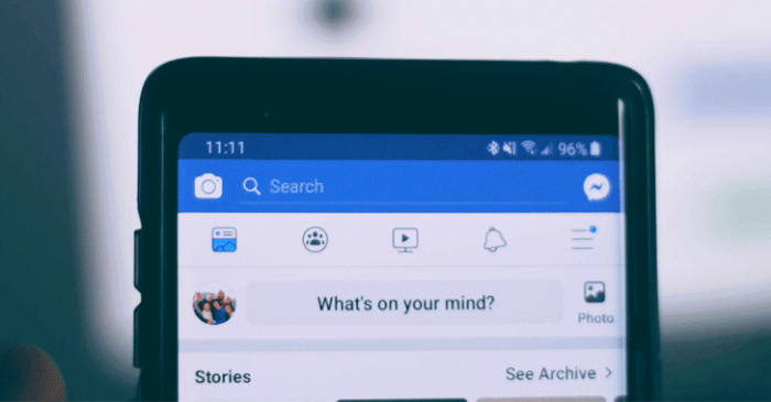 Facebook truy cập camera người dùng